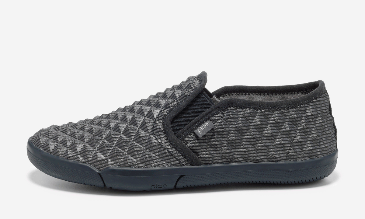 Marten - Black 3D Prism