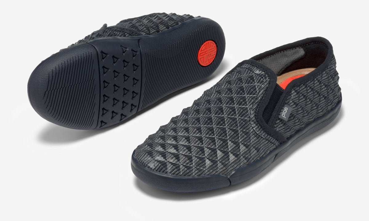 Marten - Black 3D Prism