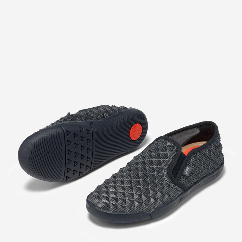 Marten - Black 3D Prism